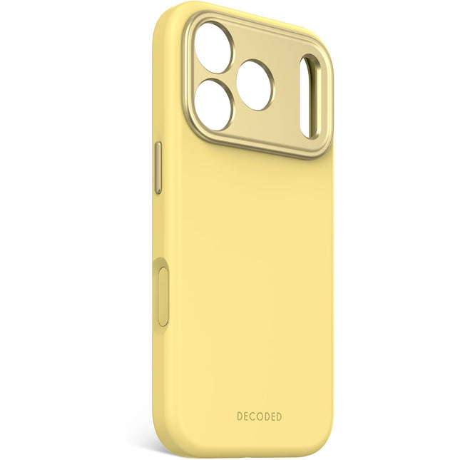 Decoded Silicone Backcover Apple iPhone 17 Pro Geel